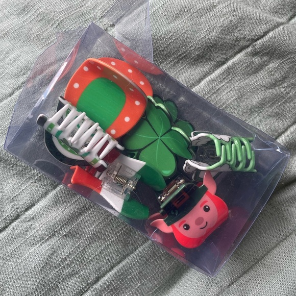 Saint Patrick’s Hair Clips - Picture 4 of 6